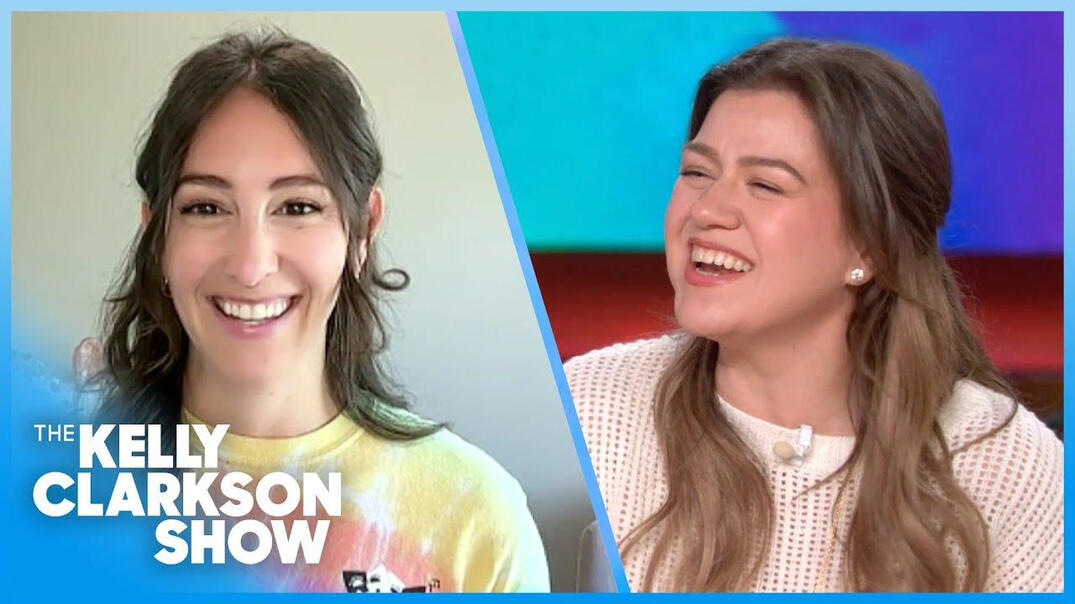 Kelly Clarkson Loves Inner Child Theater Camp For Grown-Ups